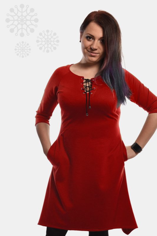 Rozkloszowana sukienka wiązany dekolt plus size, czerwona