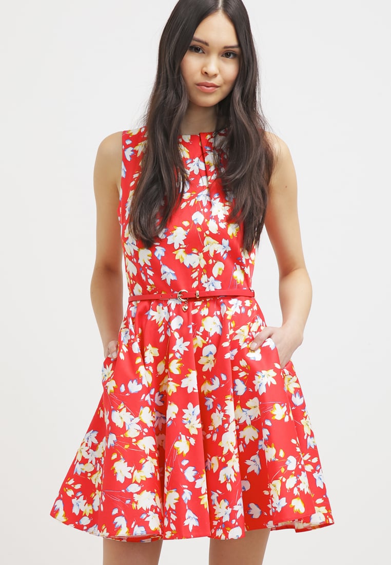 Letnia mini sukienka w kwiaty czerwona