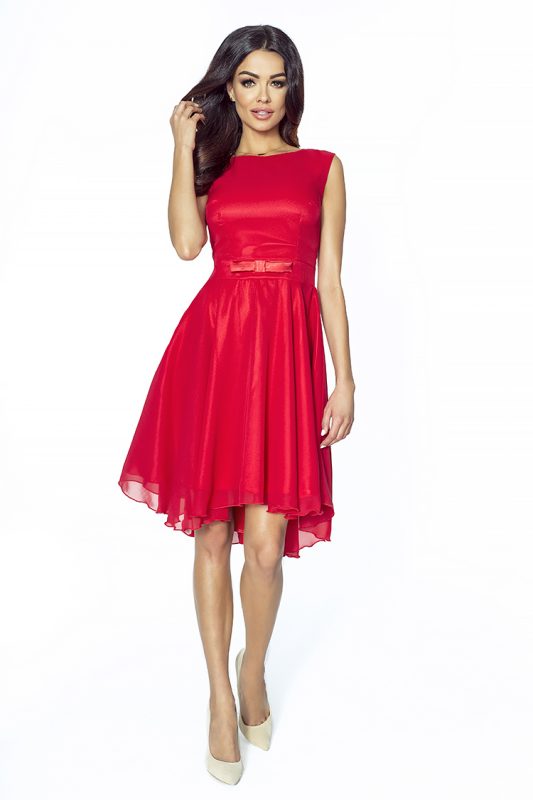 czerwona taliowana sukienka na wesele