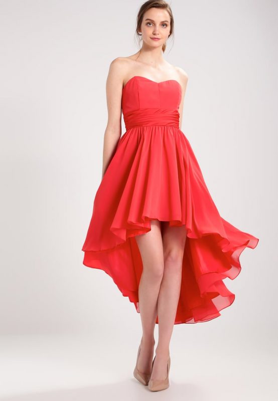 Sukienka z dłuższym tyłem z szyfonu czerwona