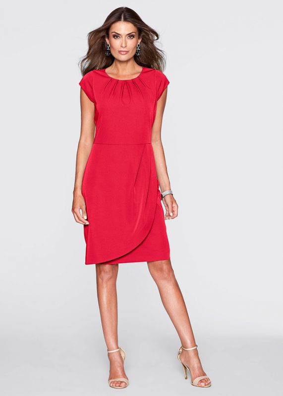 Elegancka czerwona sukienka do kolan