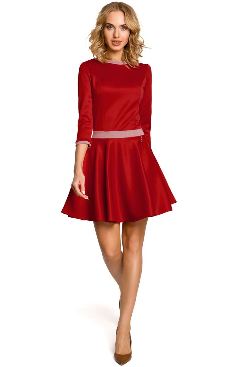 Elegancka rozkloszowana sukienka z koła czerwona
