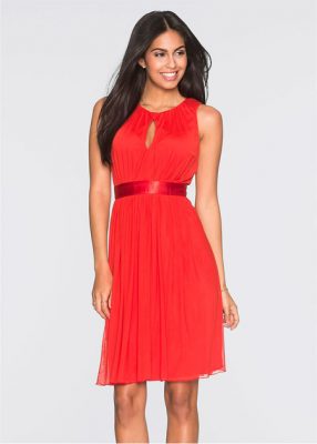 Taliowana sukienka z wycięciem w biuście, czerwona