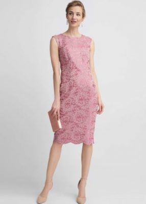 Różowa koronkowa sukienka midi
