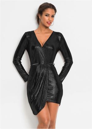 Czarna połyskująca sukienka z paskiem